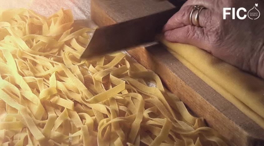 迪士尼乐园二合一美食,世界十大迪士尼乐园美食