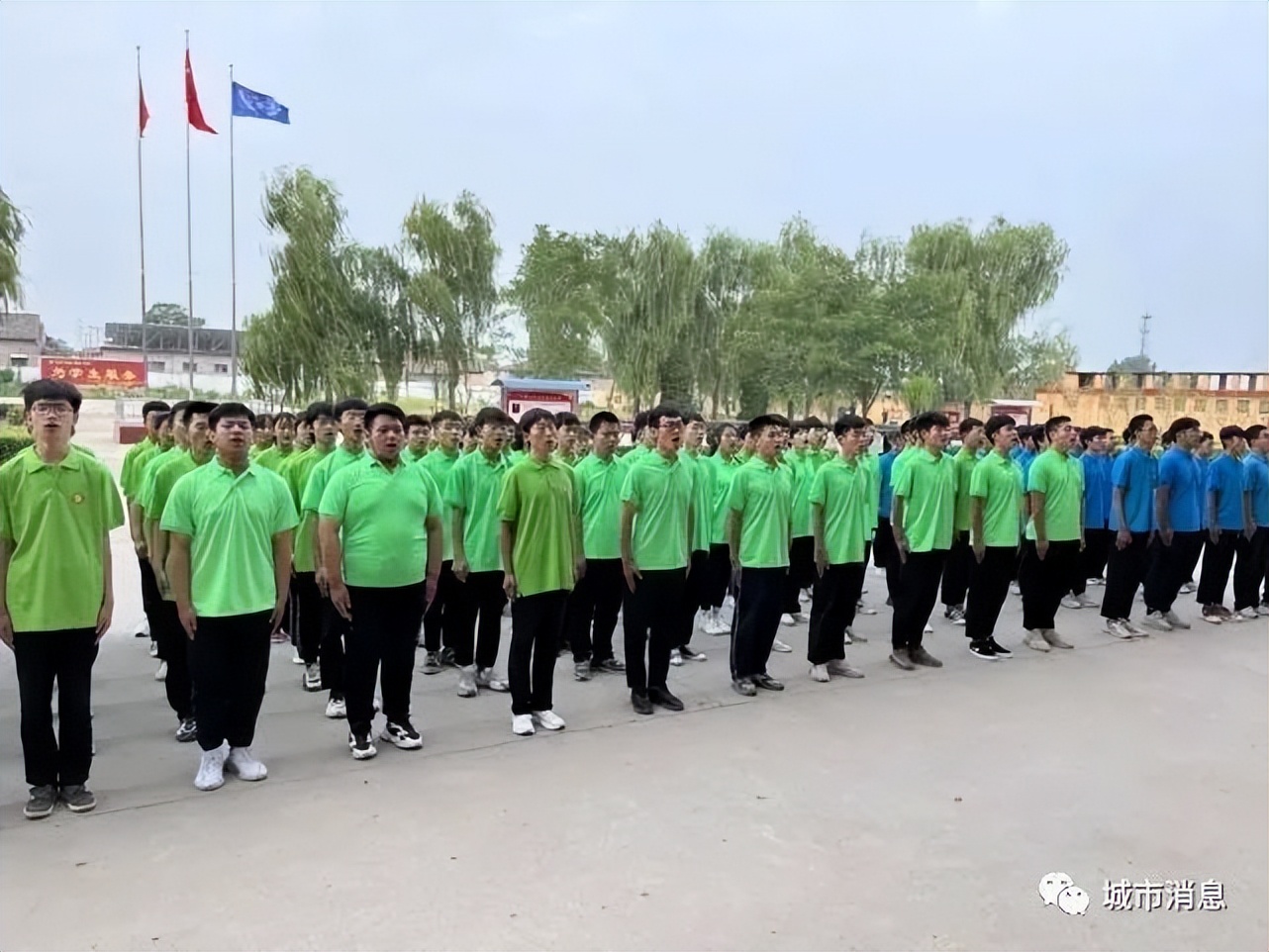 立中华十德树时代新人——临汾新博学十德教育论坛隆重召开