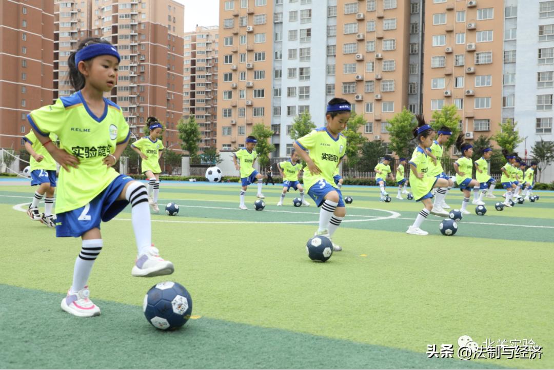 幼儿园亲子足球游戏,濮阳市实验幼儿园亲子嘉年华活动