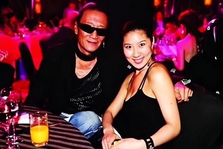 被谢贤宠了12年,coco什么时间和谢贤好的