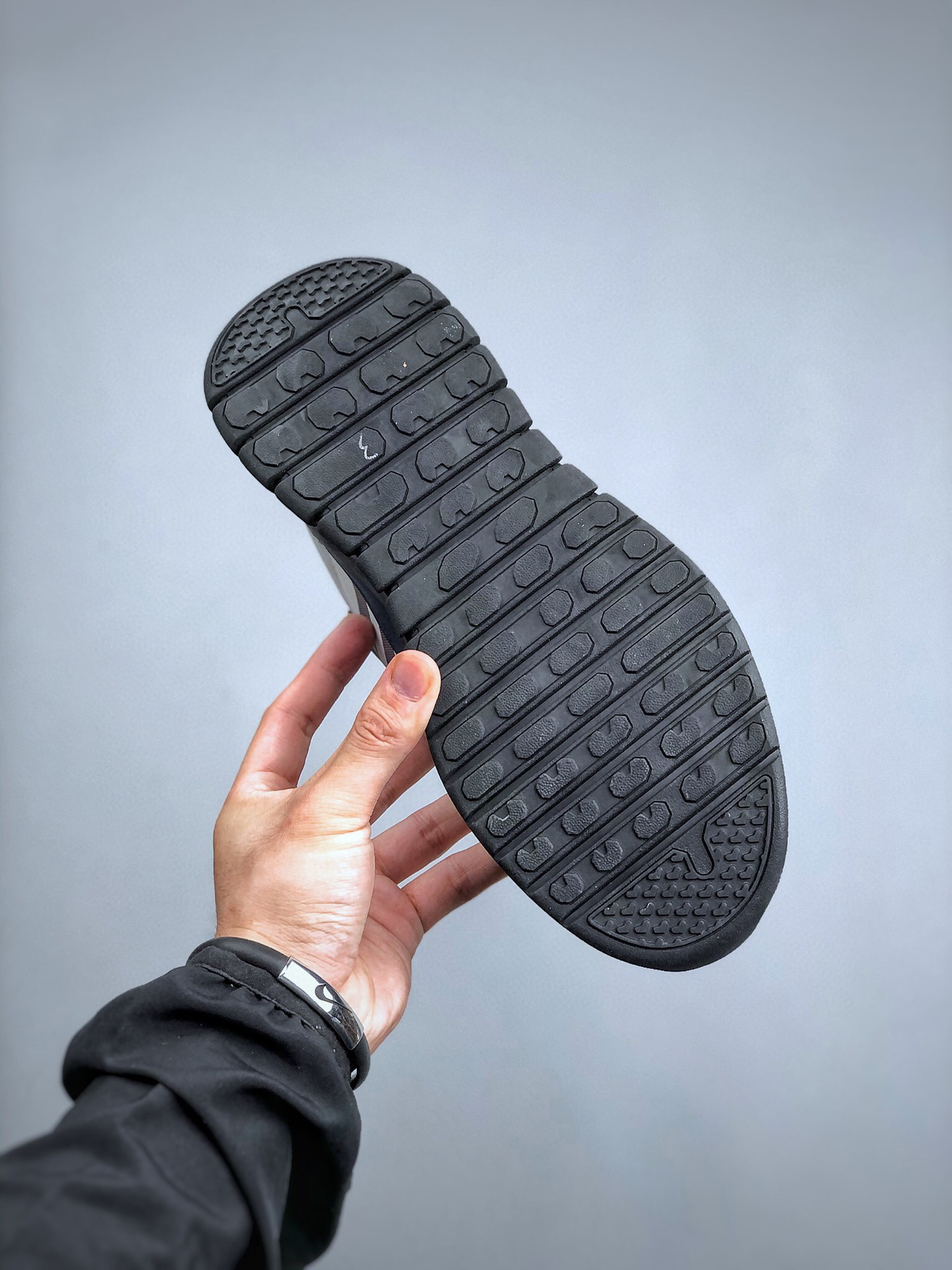 爱步户外减震运动鞋,爱步男士夏季新款户外运动鞋