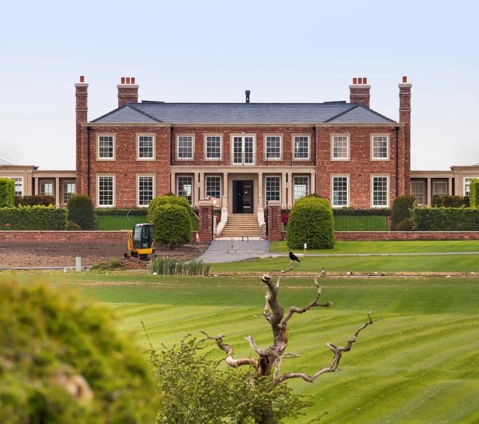 ins泄密,聊聊活色生香球星太太团恩怨情仇…