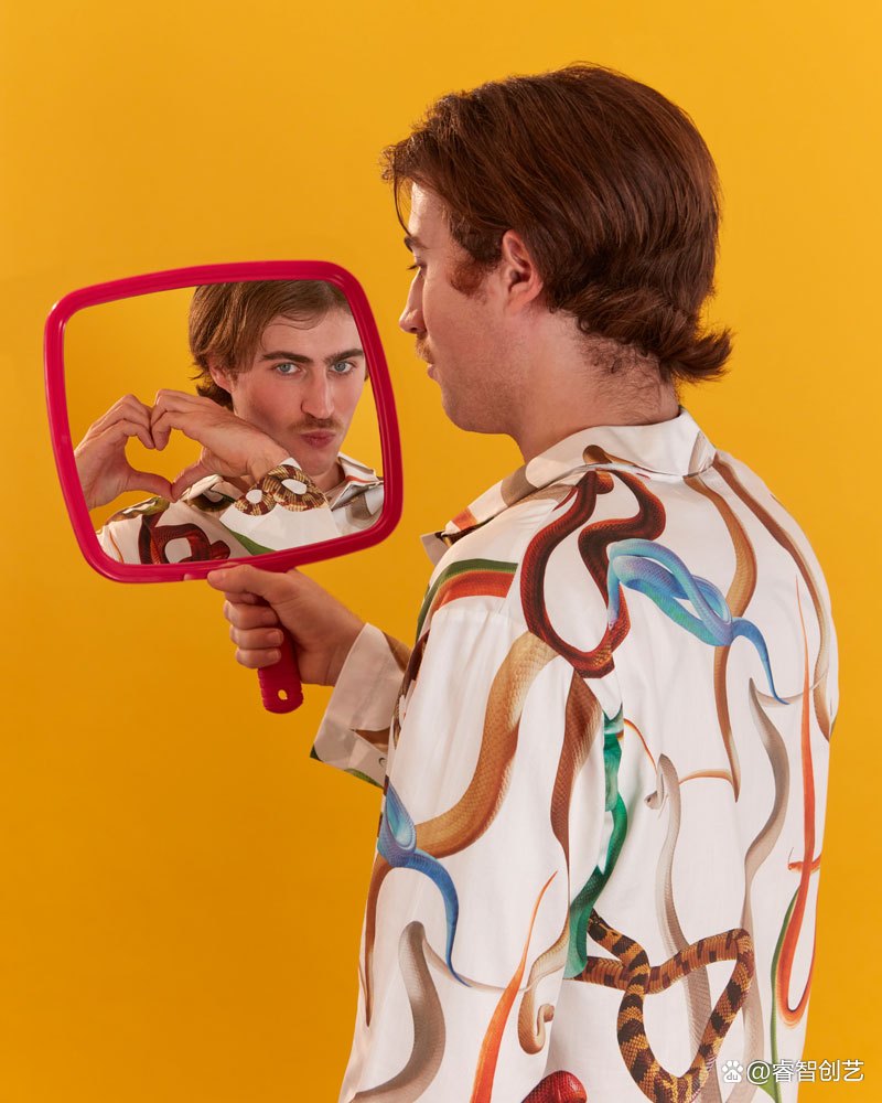 意大利杂志ToiletPaper与LaBottega共同打造超现实居家护肤品