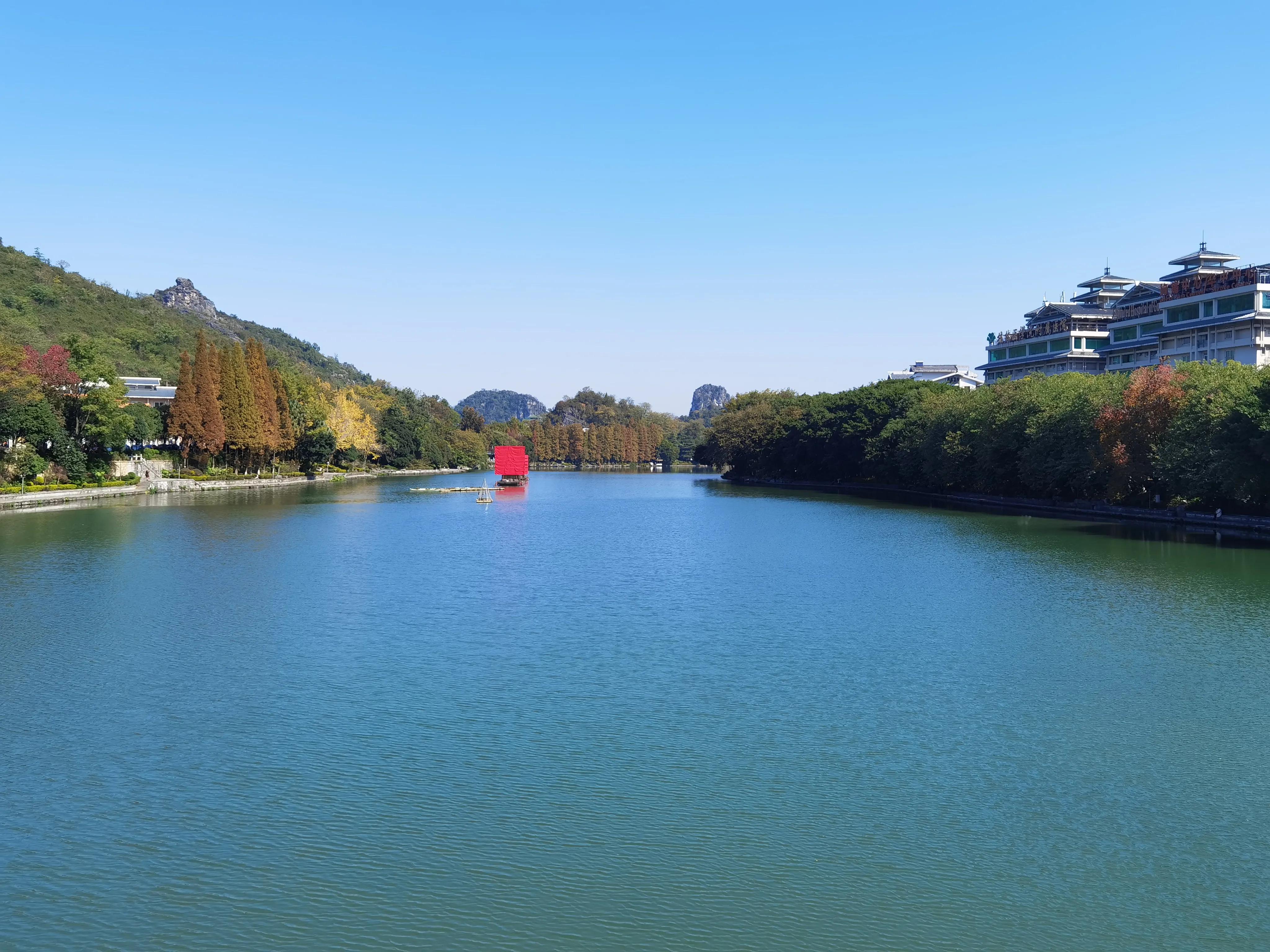 桂林的桂湖在哪里,桂林两江四湖之桂湖