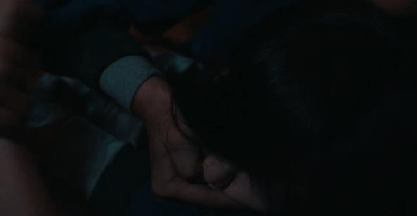 秦昊新剧床戏镜头太多被投诉，尺度大儿童不宜，网友怒骂很荒唐