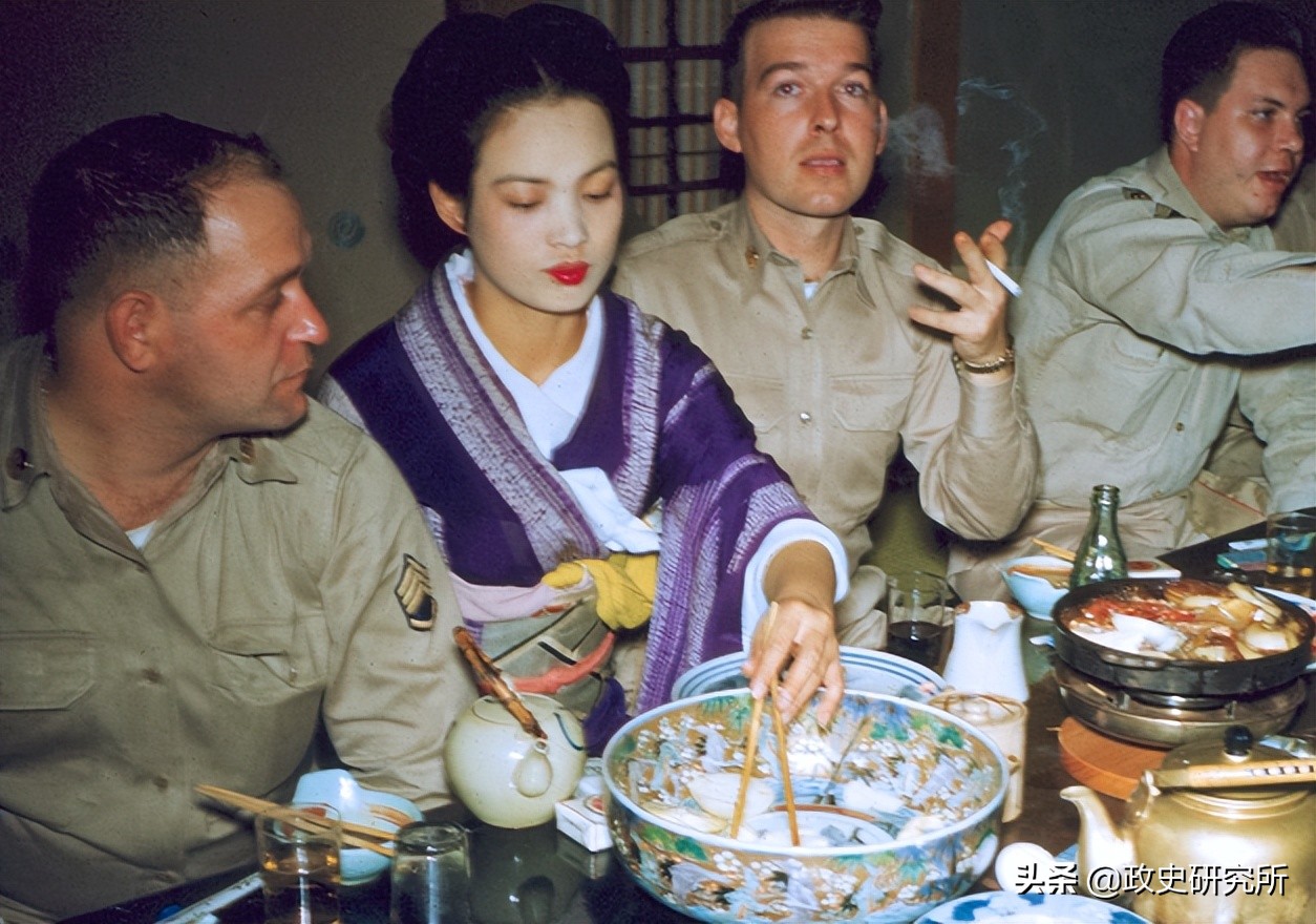 每年创收700亿美元，AV电影风靡全球，日本色情业为何如此发达？