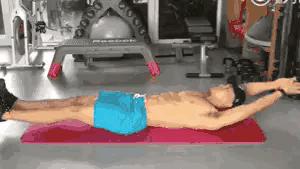 紧致上身练出胸肌腹肌,最实用的腹肌锻炼方法大全