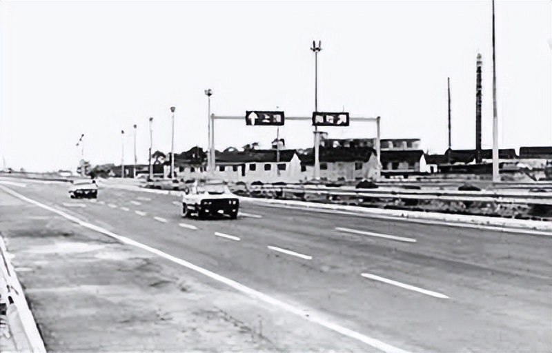 历史上的今天11月10日,历史上的10月31号