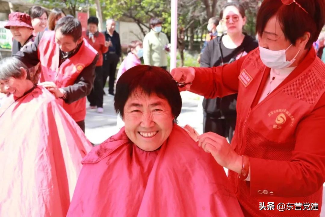 【下基层提作风办实事】深入贯彻落实全市“万名干部下基层”活动推进会议精神（二）