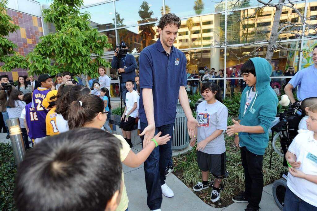 身高惊讶众人,令人惊讶的身高男娱乐圈