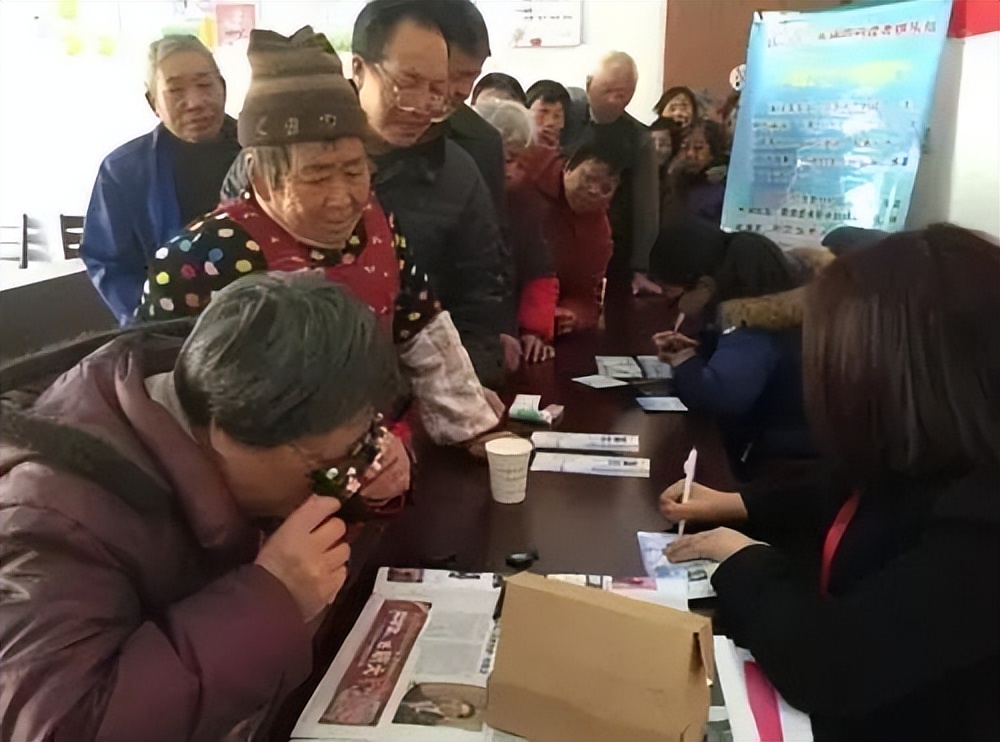 被吹上天的保健品和药品的区别,被吹上天的保健品实则伤钱