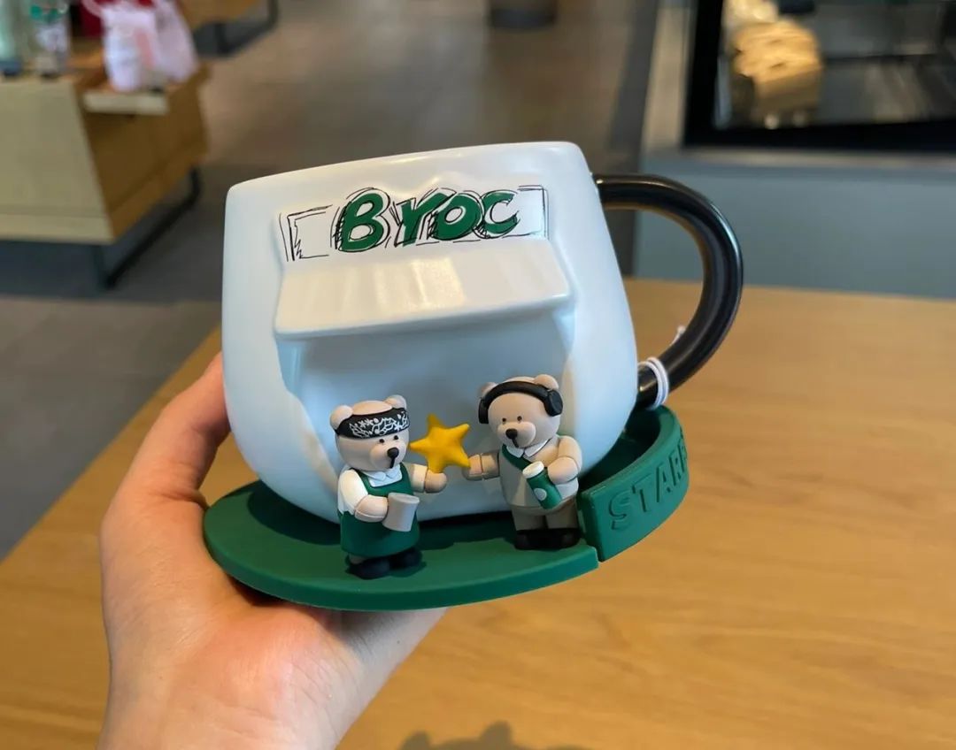 星巴克专场！杨幂上花少当见面礼，与匡威合作的断货系列再次上线