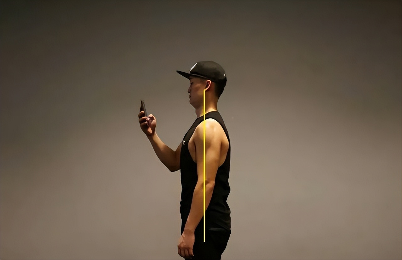 肩膀总疼,肩膀疼用什么办法判断是肩周炎