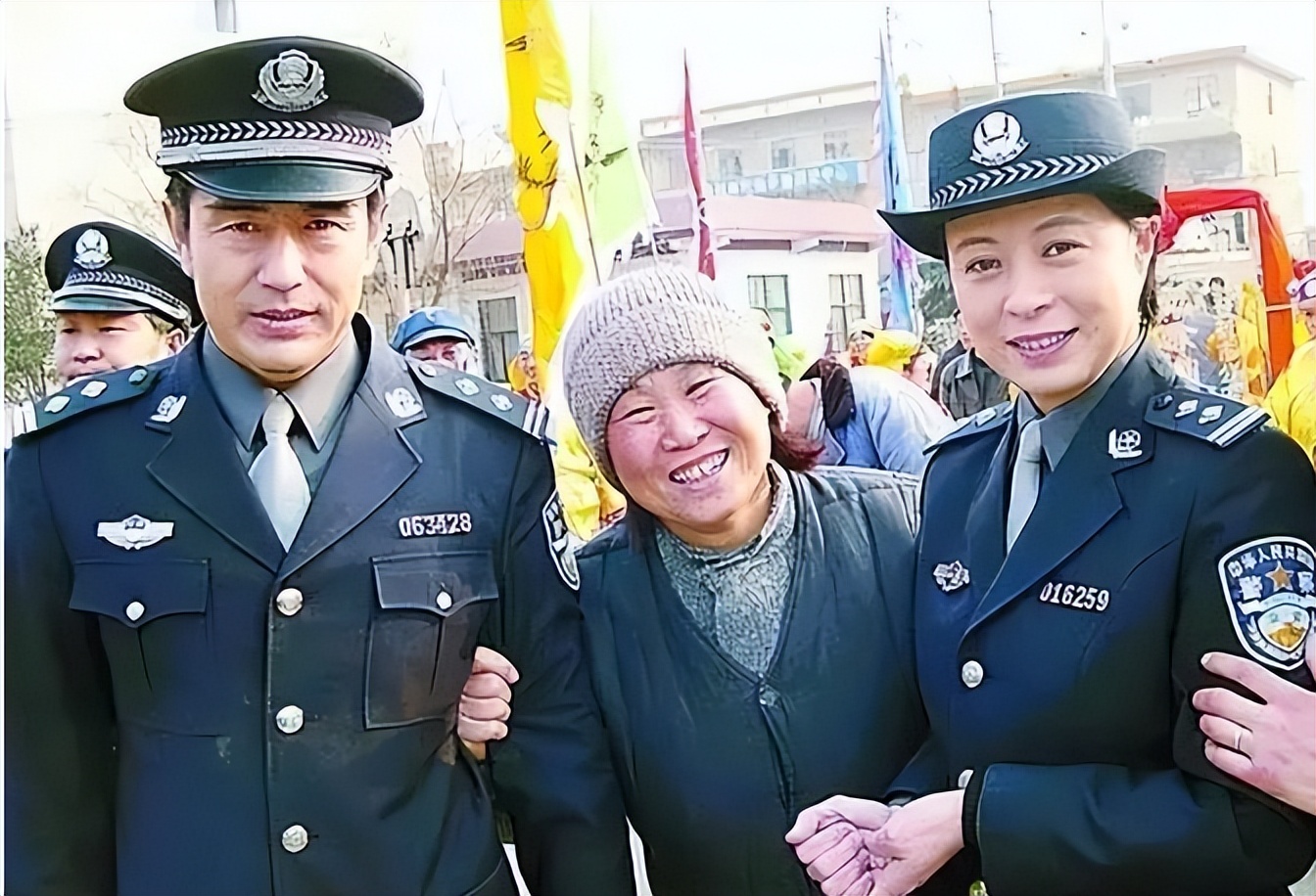 苇青演疯老太太,老太太演员苇青