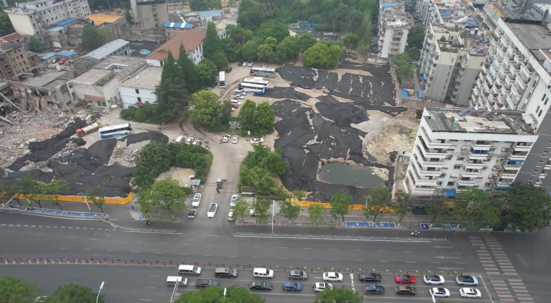 实探商圈现状,实探国贸旁废弃烂尾楼