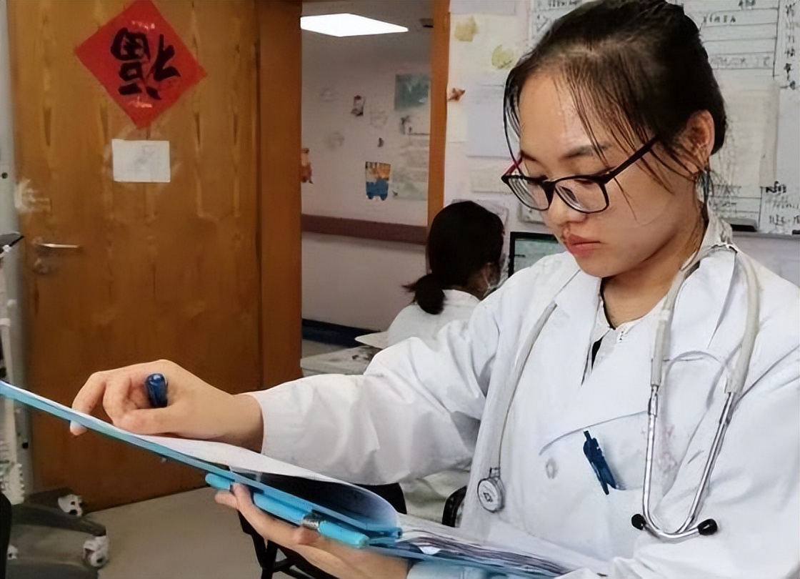 高考志愿填报医学专业推荐,高考报志愿哪些专业最热门