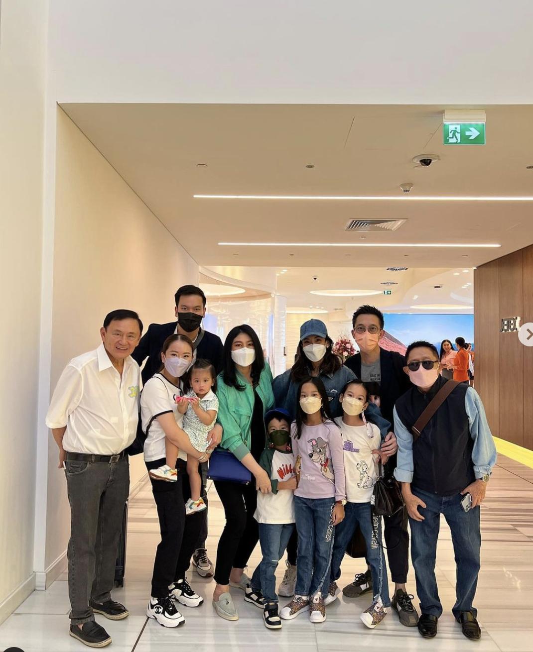 泰国50岁英拉,50岁的英拉近照高贵典雅气质依旧