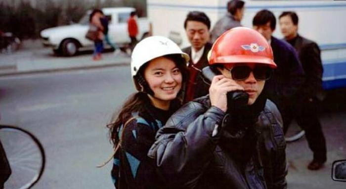 不同年代的人眼中的bb机,大哥大bb机现状