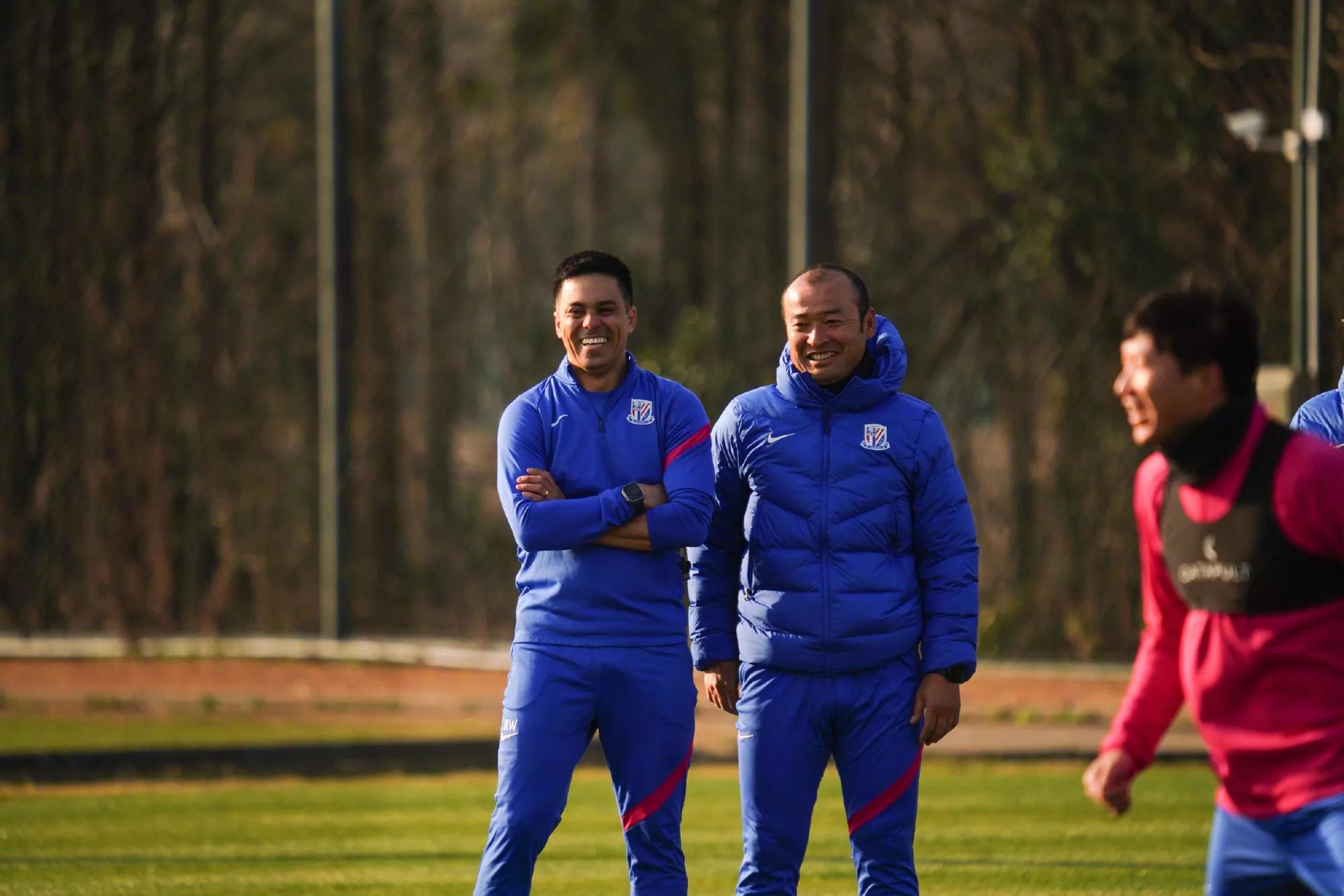 日籍教练足球,曝申花教练组新人已到位