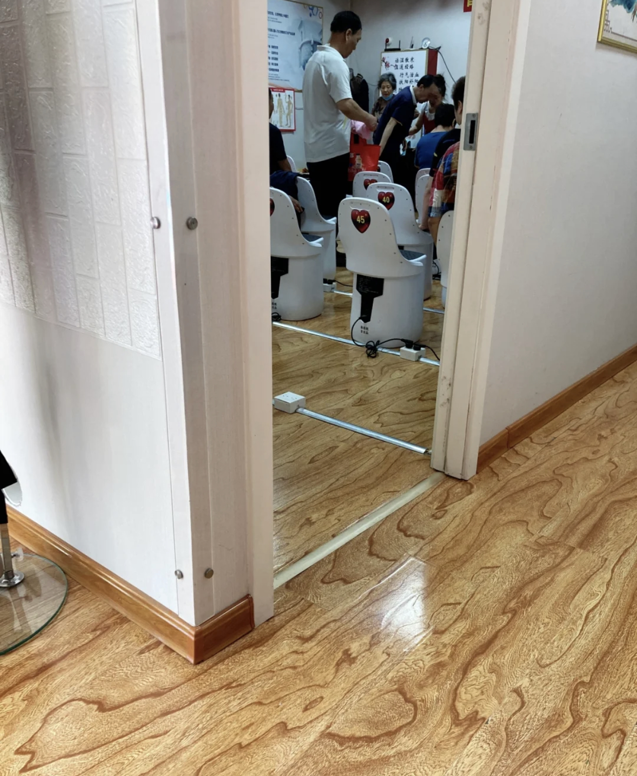 神秘的艾灸凳,假艾灸凳