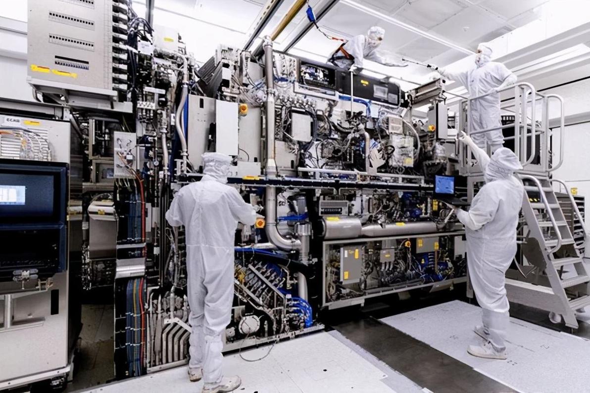 asml每年利润多少钱,asml营收和利润