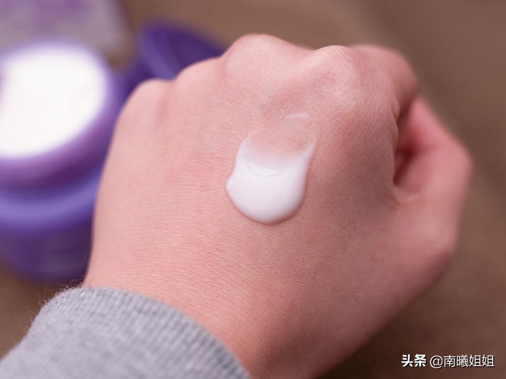 日本必买的万能霜,女生逛超市必买的几样东西