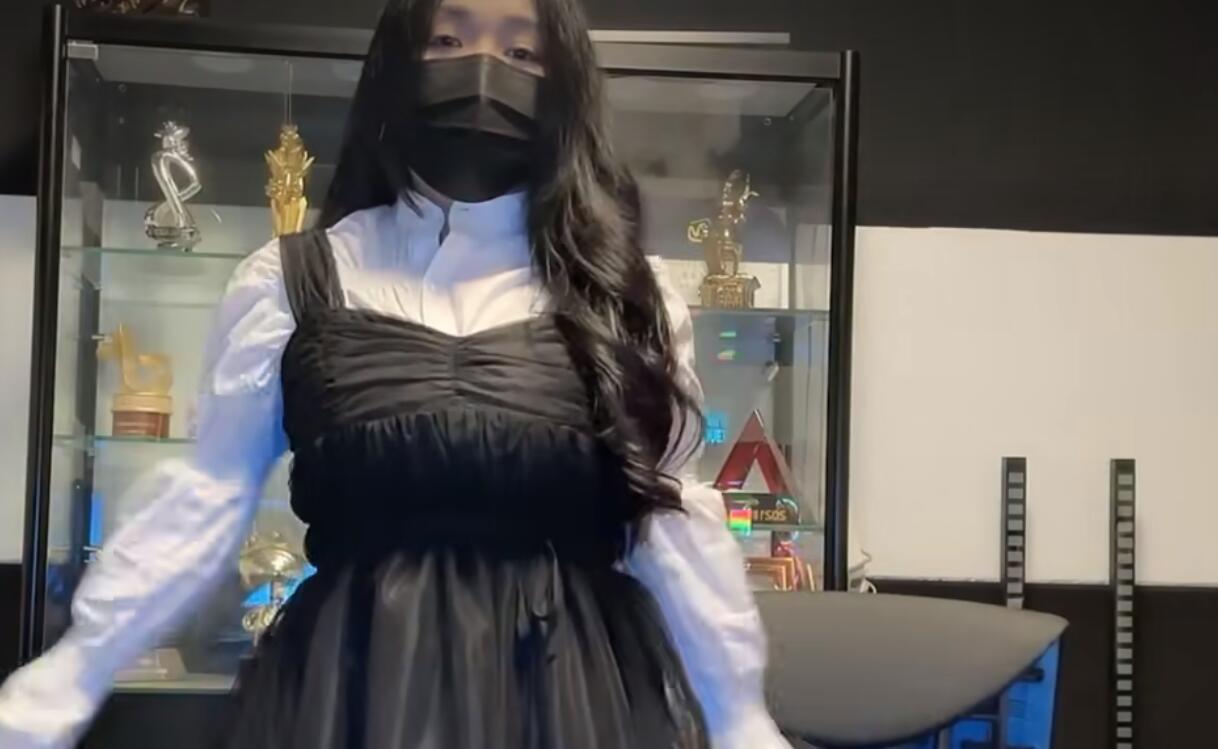 小团团直播间露脸p图,小团团直播不慎露脸小团团是谁