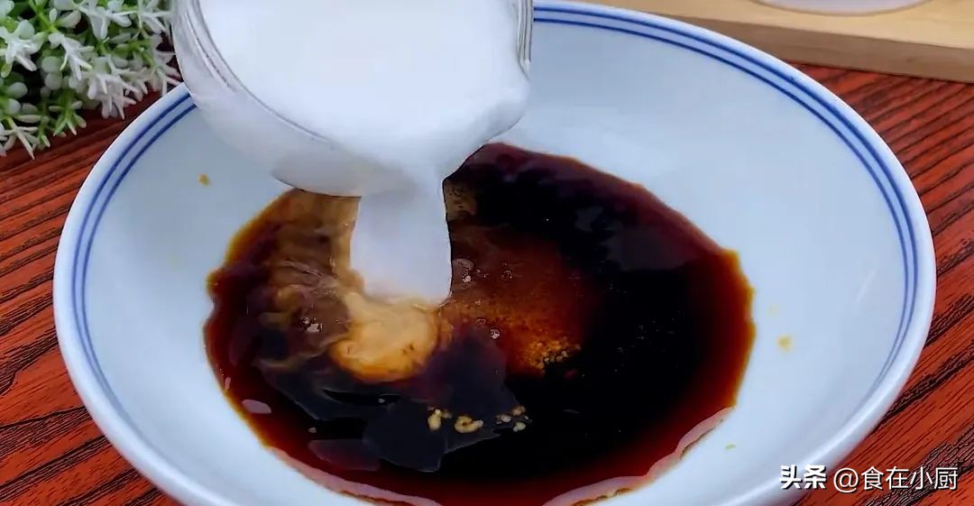 木耳怎么泡干净又快除虫卵,木耳上有很多黑点虫卵还能吃吗