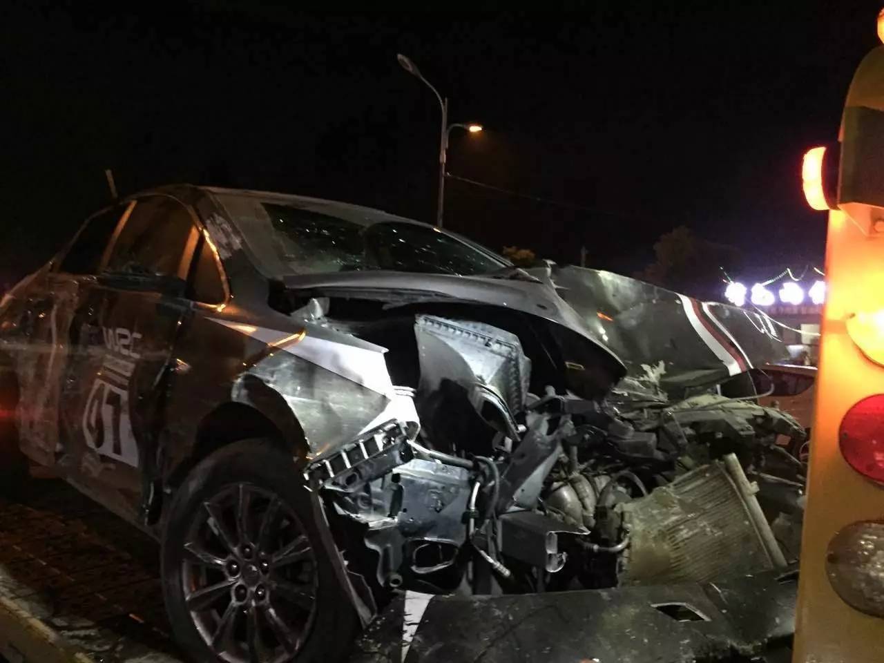 车祸猛于虎：宝马追尾奥迪三死两伤！无人驾驶或成终极方案