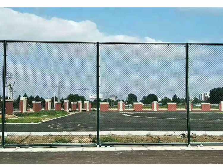 勾花网球场围网厂家,球场围网规格及价格