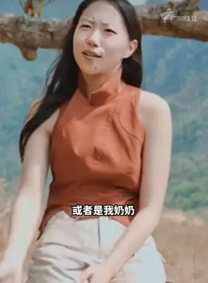 窦靖童晒长发披肩造型图片,窦靖童现身机场照片曝光