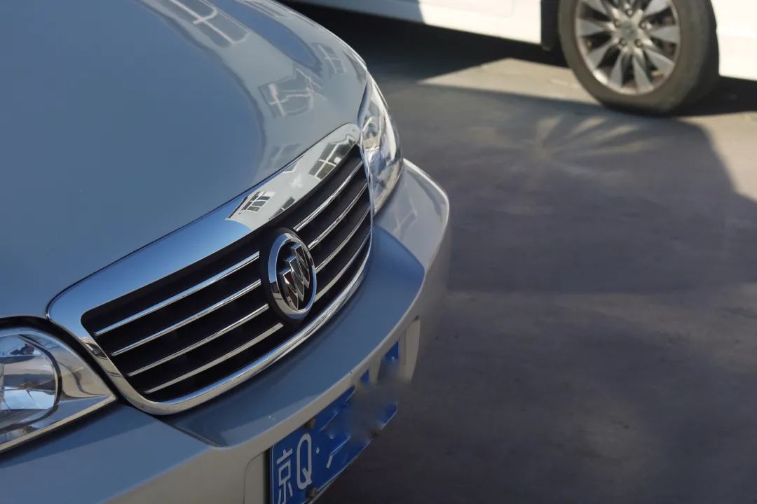 12款经典gl8车身翻新,怪兽修车老车翻新