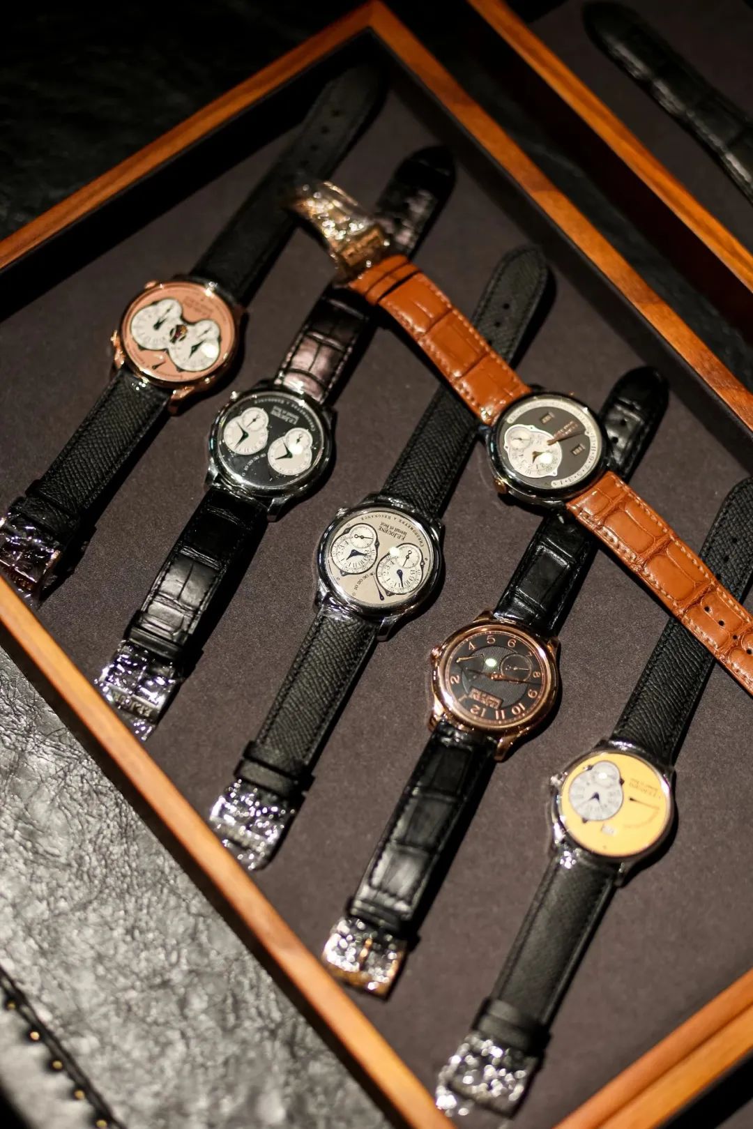 14亿现货，估值68亿，乔丹投资的钟表交易平台