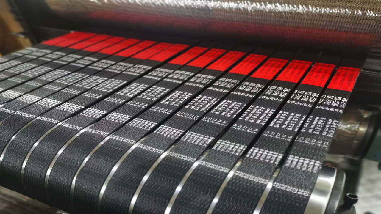 收割机需要紧的皮带有哪些,收割机皮带长点咋弄