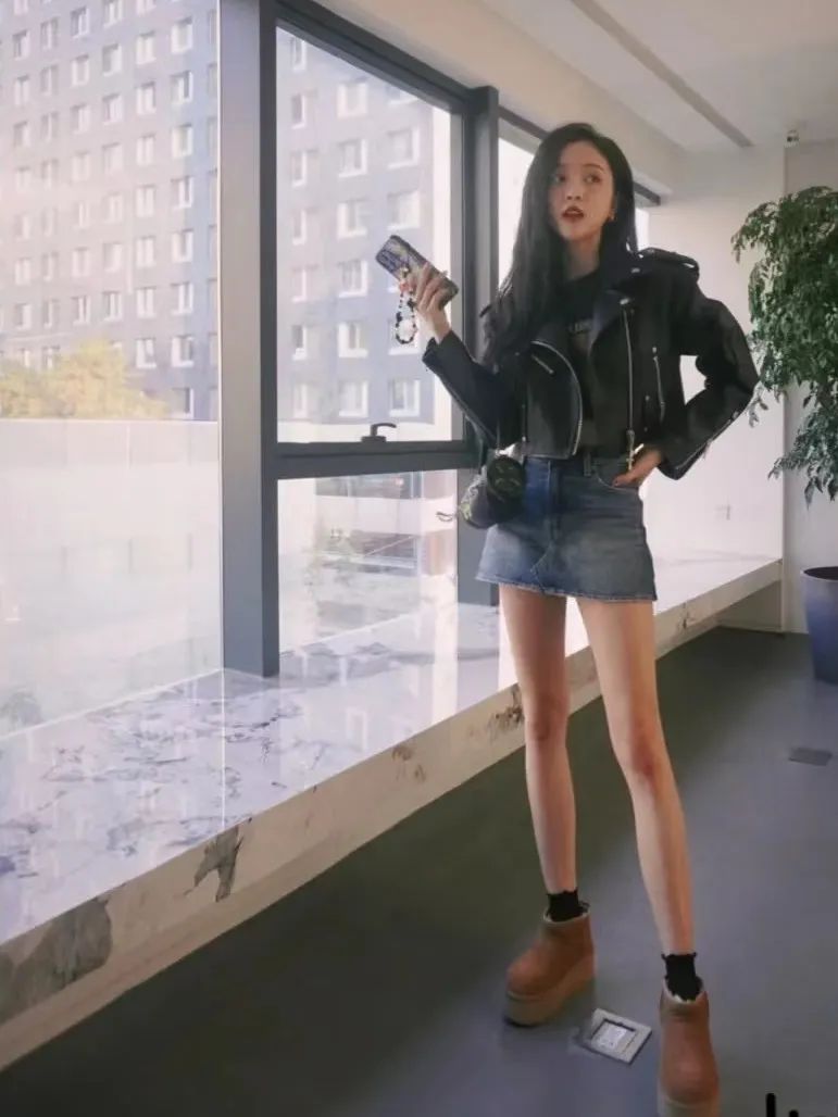 抢断货!这双丑鞋火成热门单品?!网友:又是看不懂的时尚…