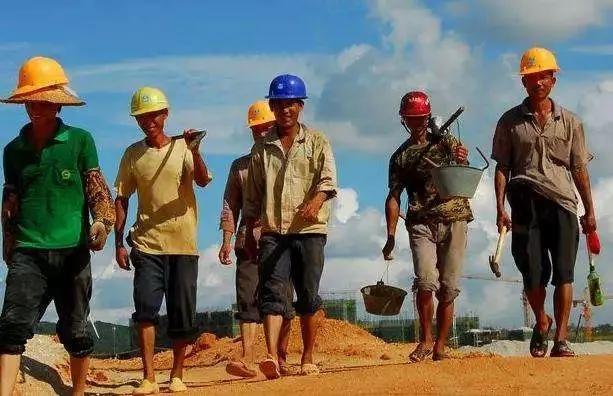 农民种地一年能挣8万,农民打工一年能存多少钱