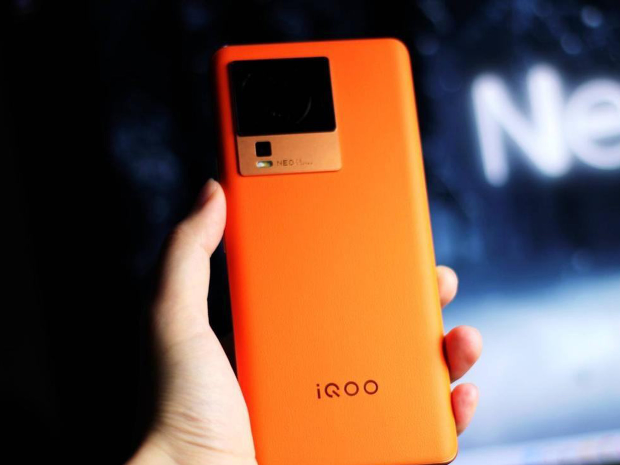 iqooneo7对比骁龙8,iqooneo82699入手亏吗