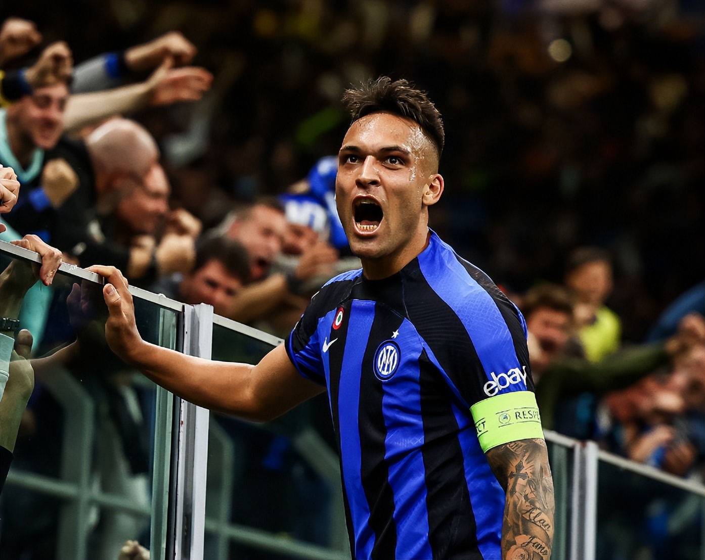 国米夺冠后张康阳和大家庆祝视频,国米进欧冠决赛张康阳激动庆祝