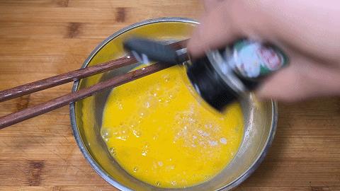 一把粉丝两个鸡蛋,鸡蛋柿子土豆粉丝汤