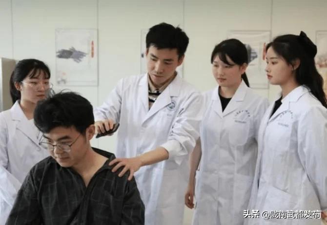 临床医学专业十大专业排名,临床医学专业是最顶级的专业