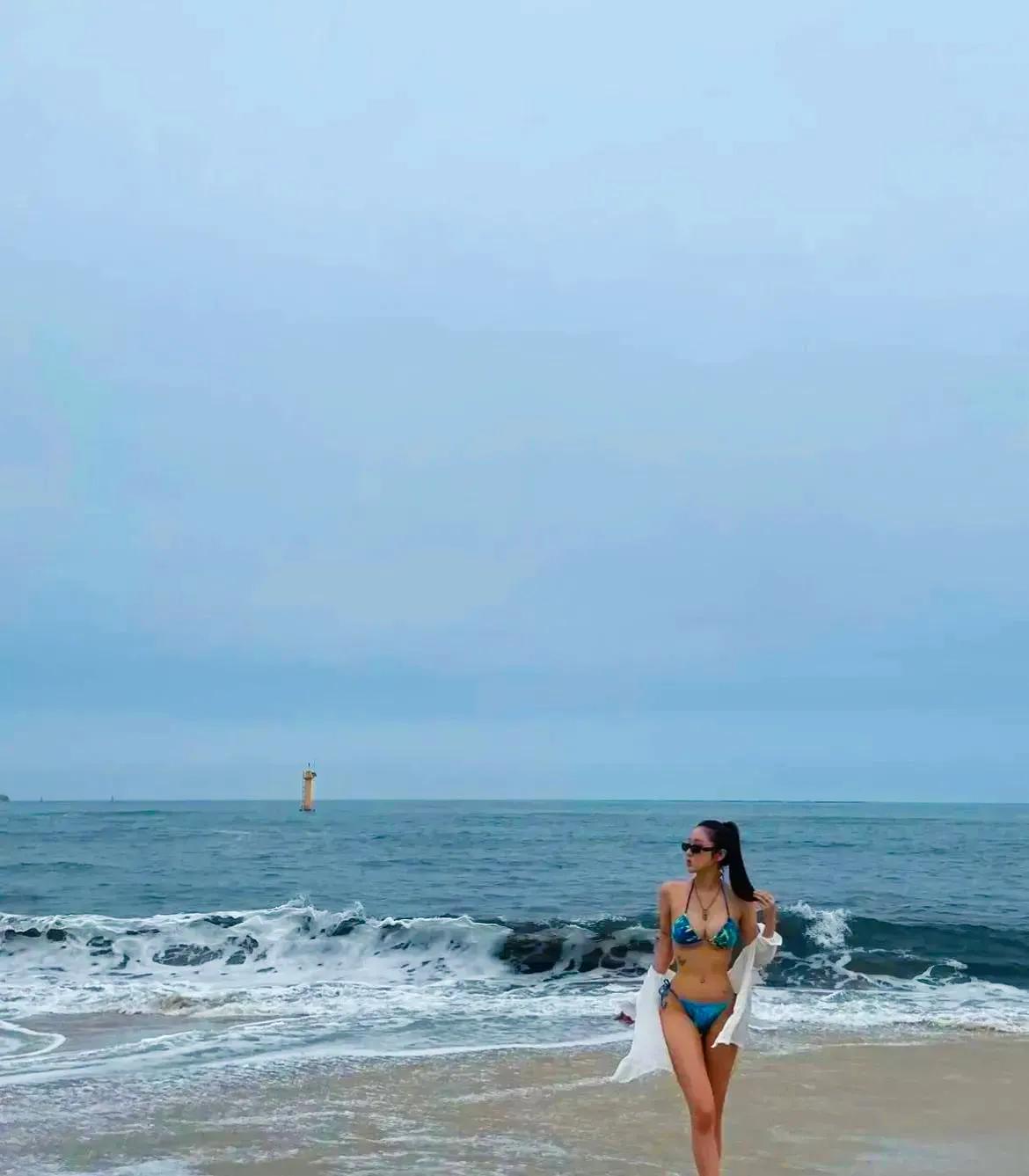 【穿越时光的寂静】阴雨天下的济州岛海滩，魅力无限！