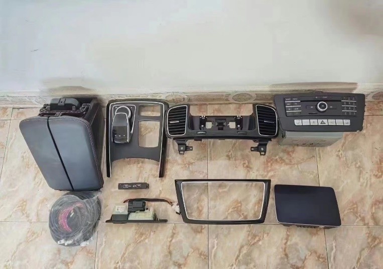 30万买17年奔驰glc值不值,30万左右的奔驰GLS二手车