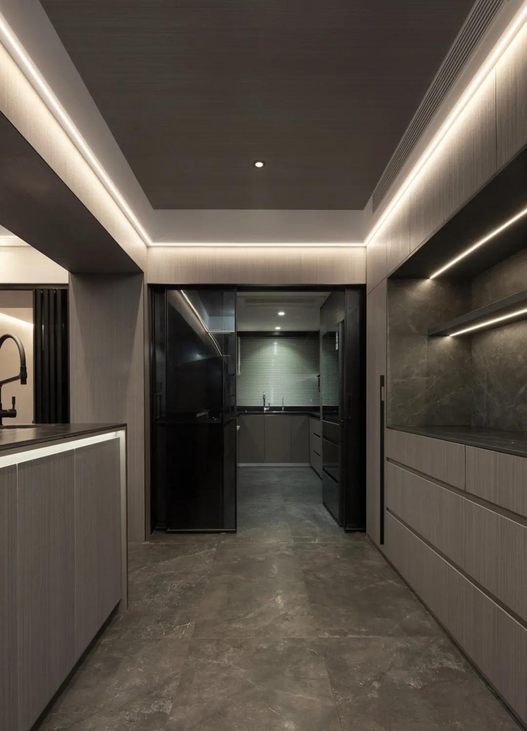 酷飒不冰冷，工业风也可以温暖轻奢