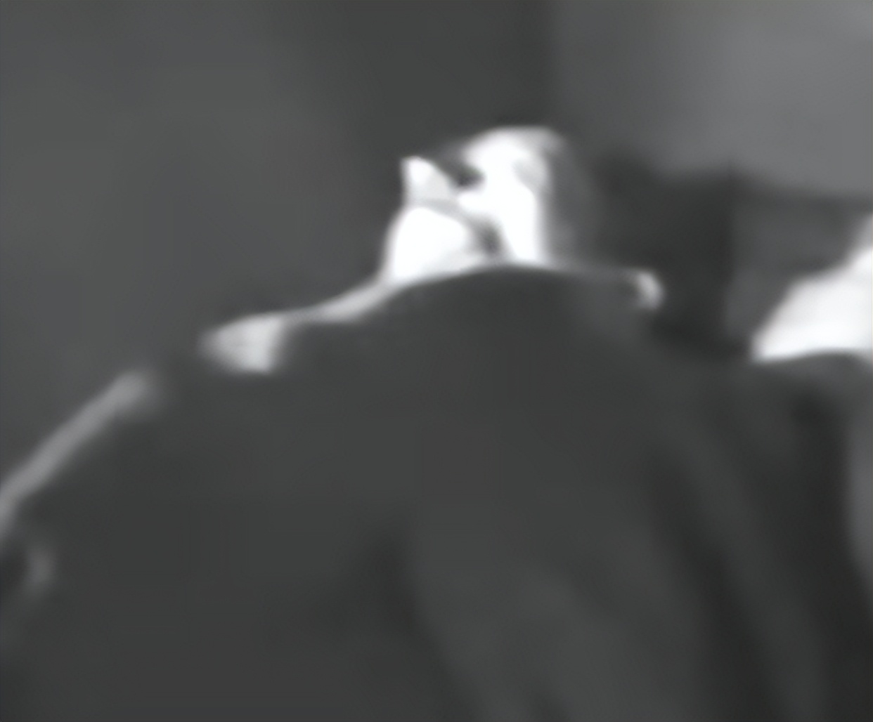 男子喝了1400瓶辐射水,男子喝核辐射水死后尸体发热