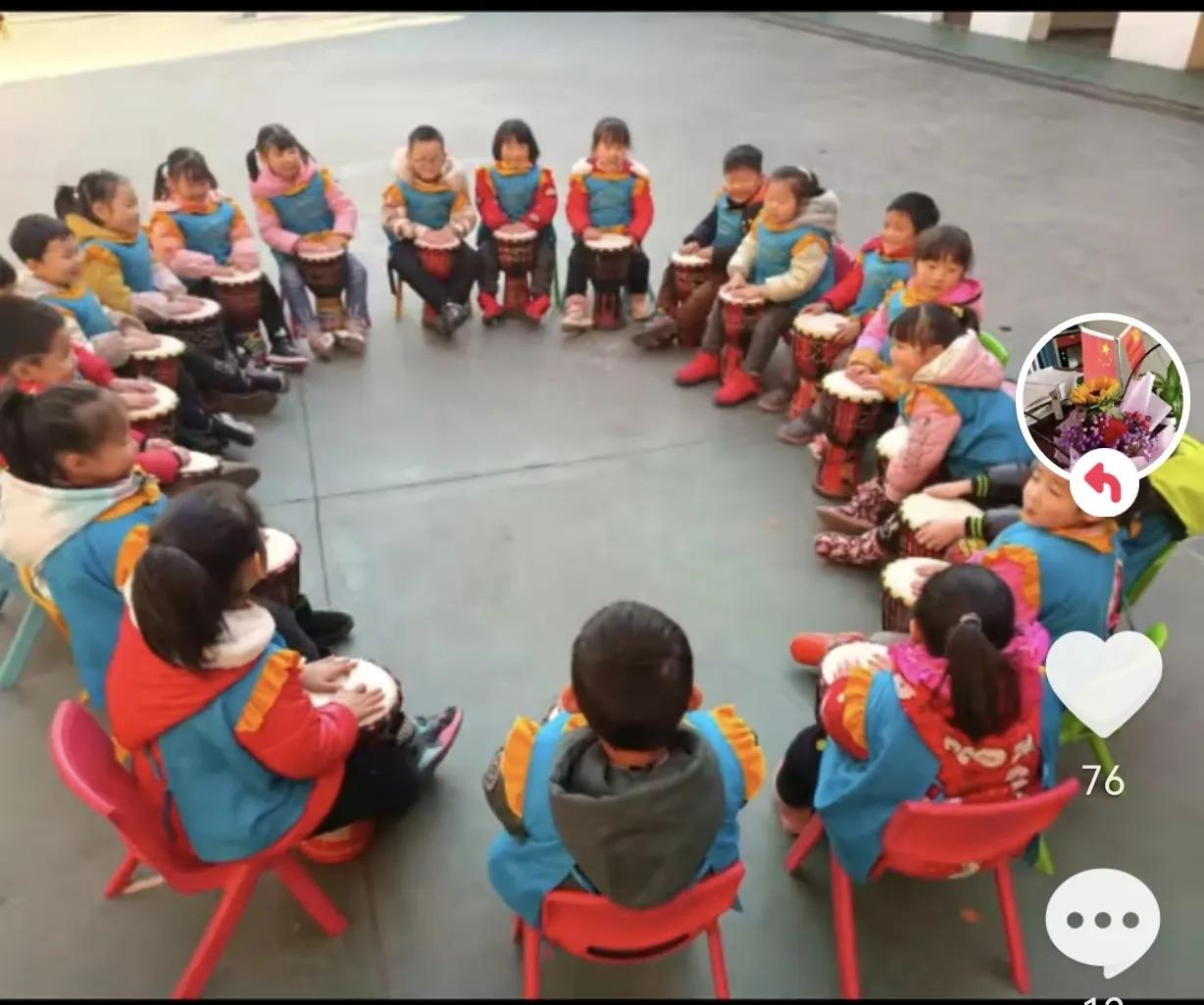 金凤凰儿童游玩区,金凤凰小朋友上学