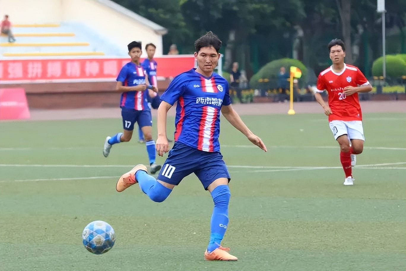 西南交通大学贡嘎杯决赛足球,2023贡嘎杯西南交大足球队