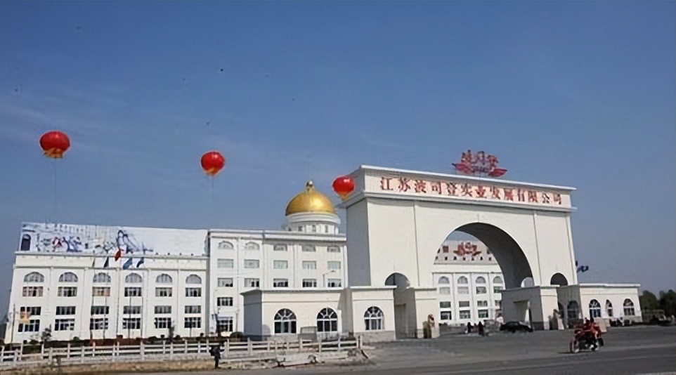 波司登万元登峰系列3.0,万元波司登羽绒服引争议