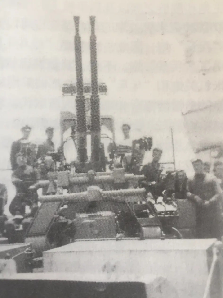 瑞典博福斯40mm高射炮威力,博福斯40mm防空炮炮管寿命