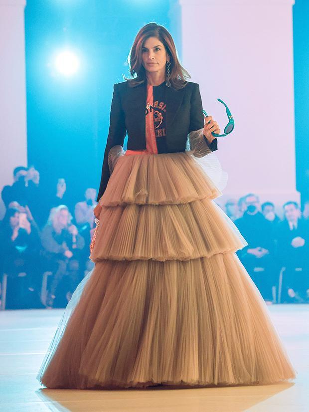 辛迪克劳馥look,辛迪克劳馥55岁