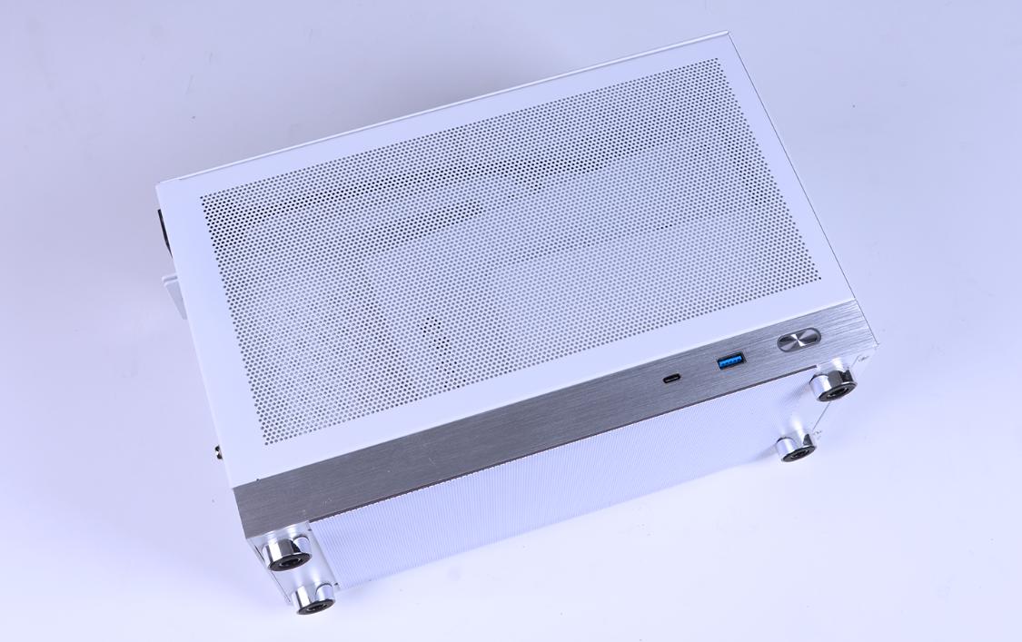 5000元itx主机加便携显示器,能吊打万元笔记本的itx主机